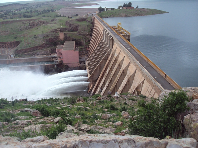 الأمطار الأخيرة تعزز مخزون السدود بالمغرب وترفع نسبة الملء