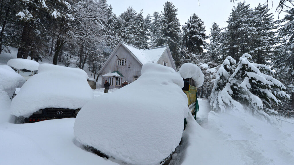 تحذير من تساقط الثلوج والأمطار الغزيرة: الأرصاد الجوية تصدر نشرة إنذارية بمستوى "برتقالي"